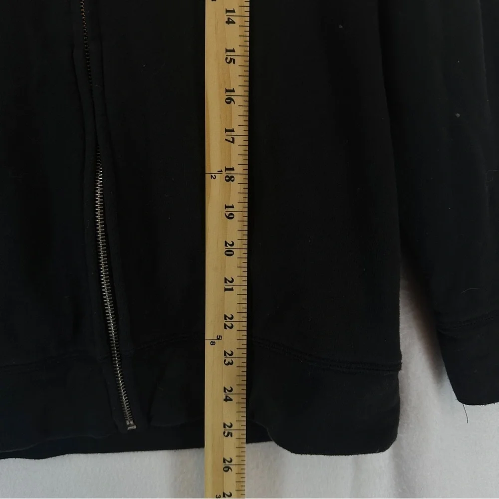 LION KING THE BROADWAY MUSICAL ROAR ZIP HOODIE SIZE‎ M BLACK